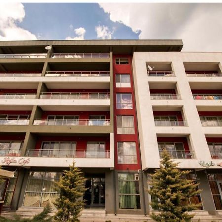 Yza Mamaia Corallia エクステリア 写真